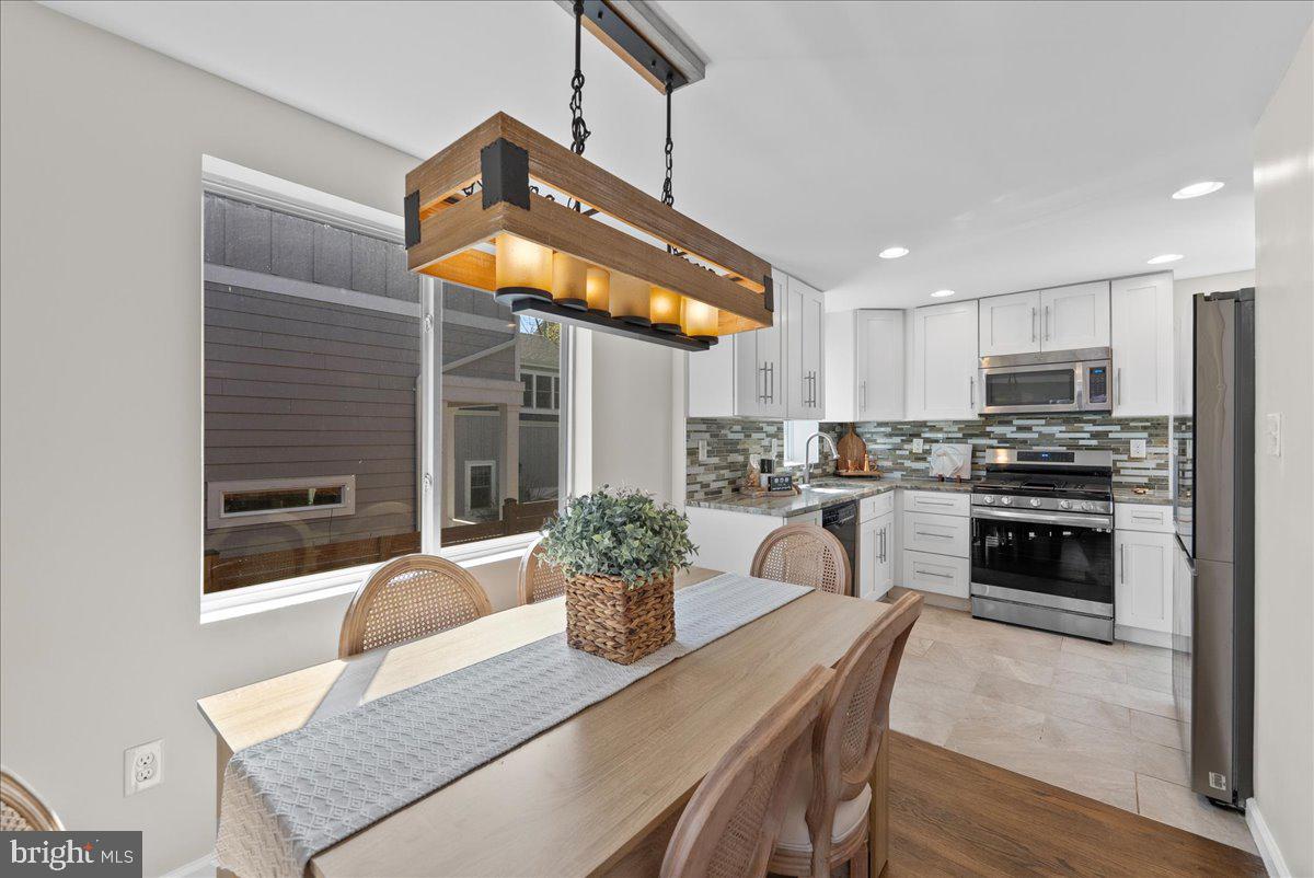 ARLINGTON VIEW - Residential Lease