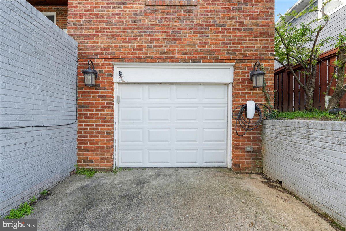 ARLINGTON VIEW - Residential Lease