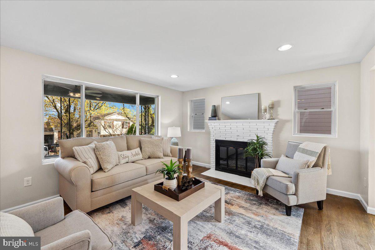 ARLINGTON VIEW - Residential Lease