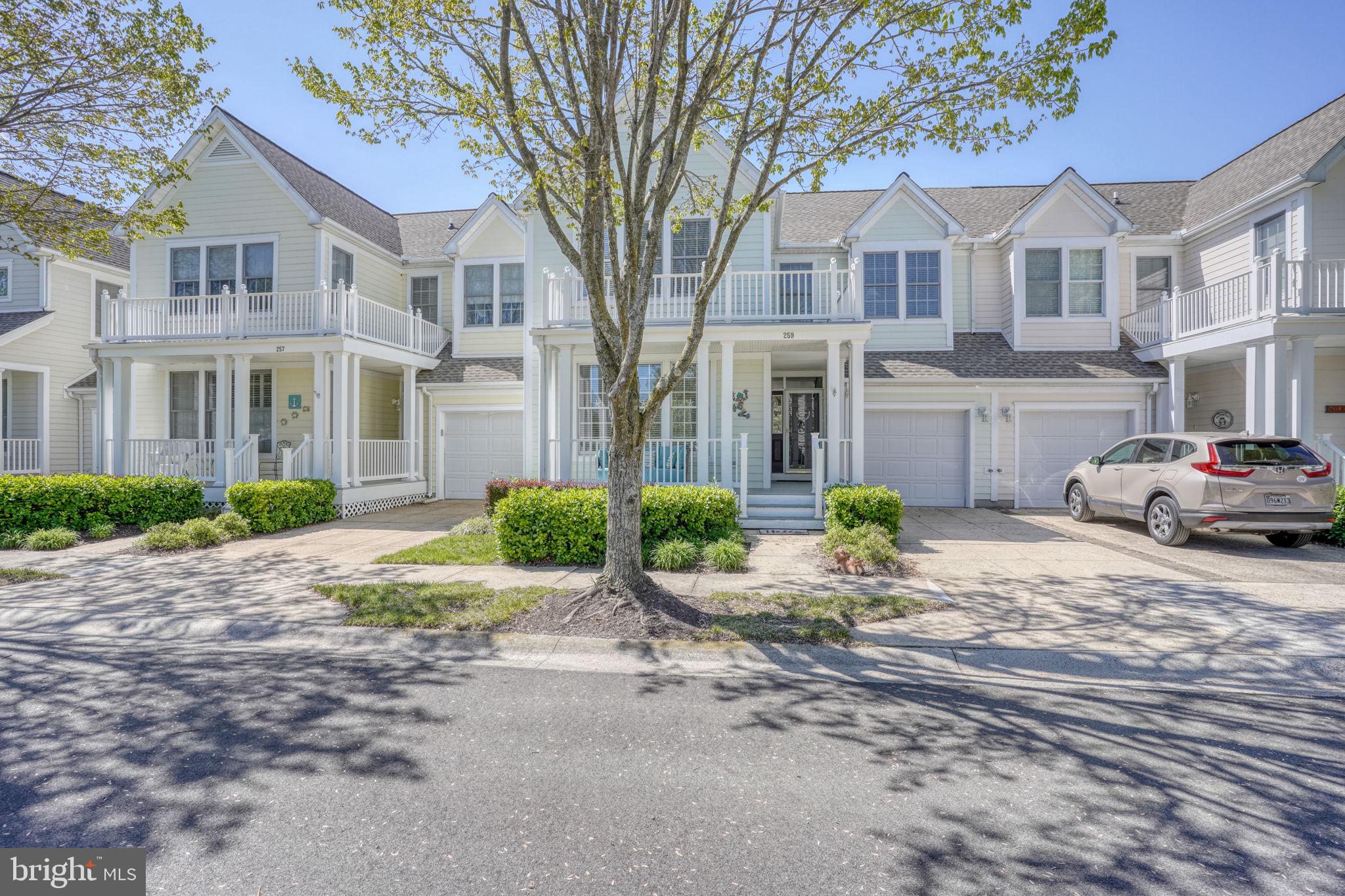 259 OCTOBER GLORY AVENUE