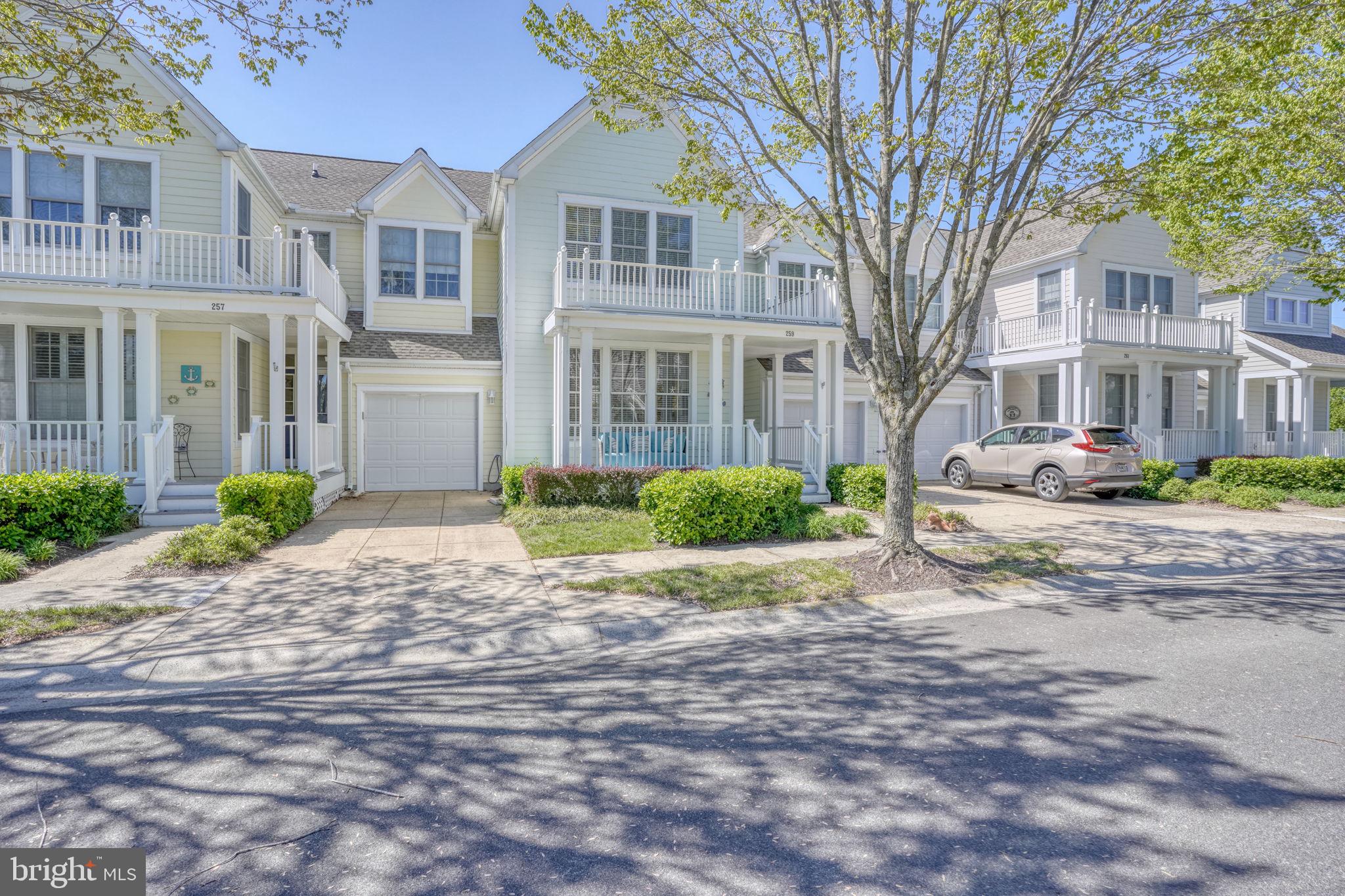 259 OCTOBER GLORY AVENUE