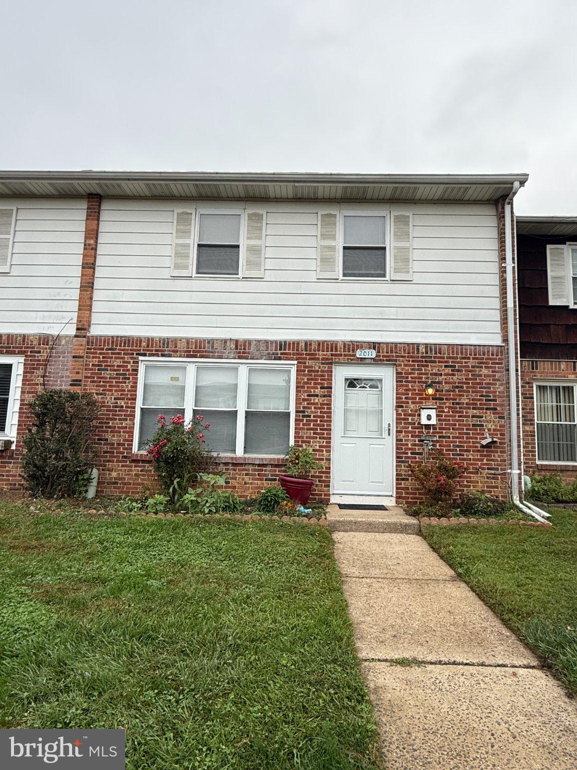 2011 BEECH LANE