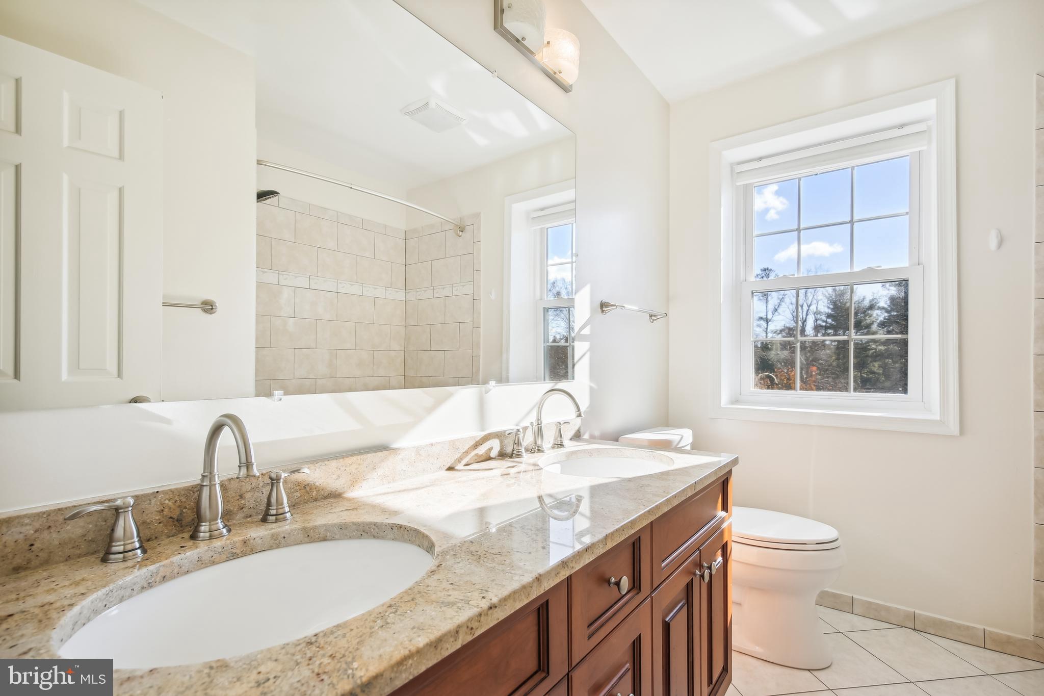 WOODSIDE ESTATES - Residential Lease