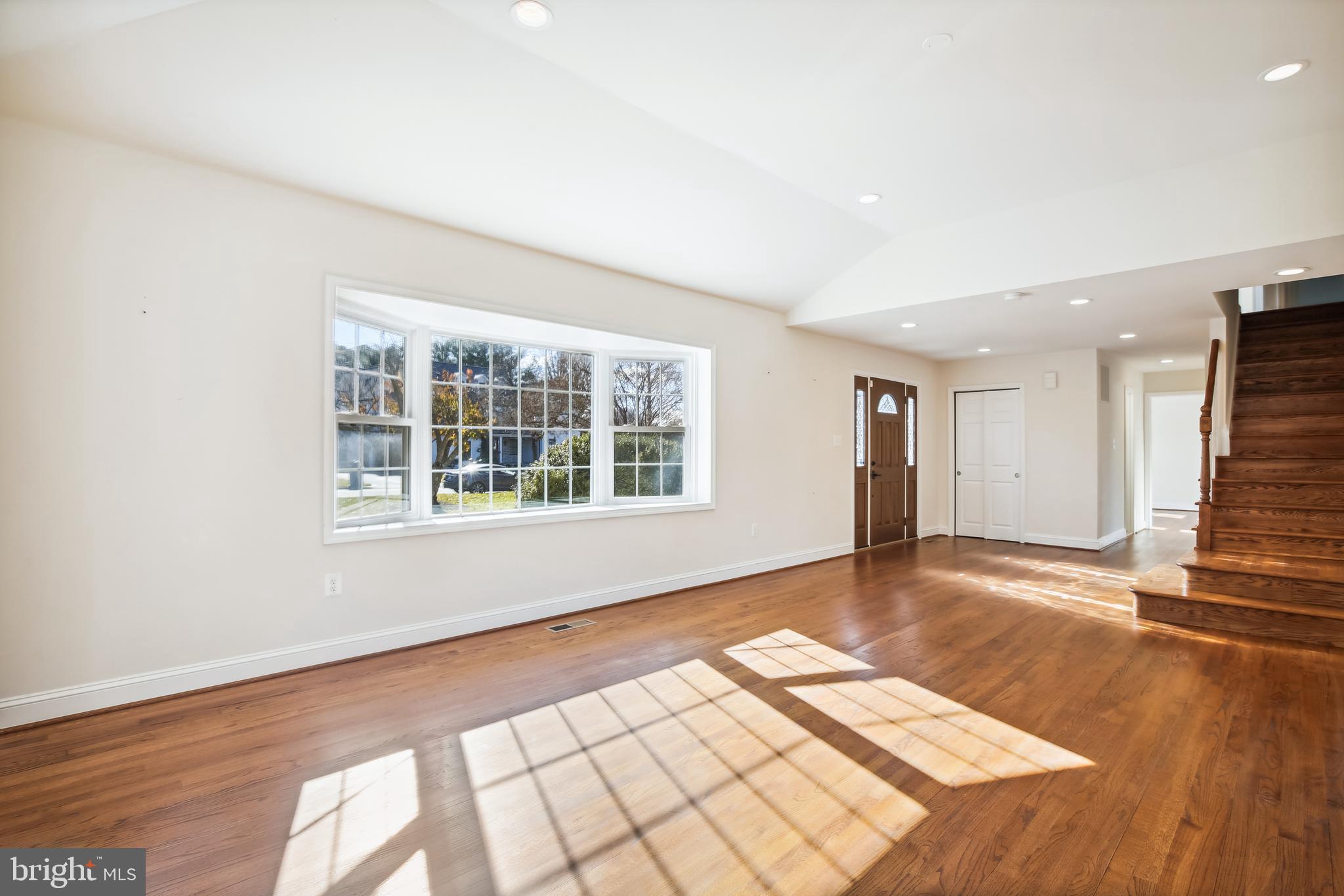 1302 ALTAMIRA COURT