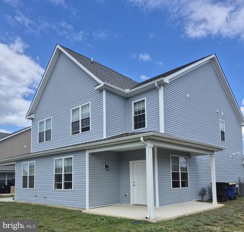 Townhouse For Rent - 531 Ruth Way<br/> Kent County, DOVER, DE 19904