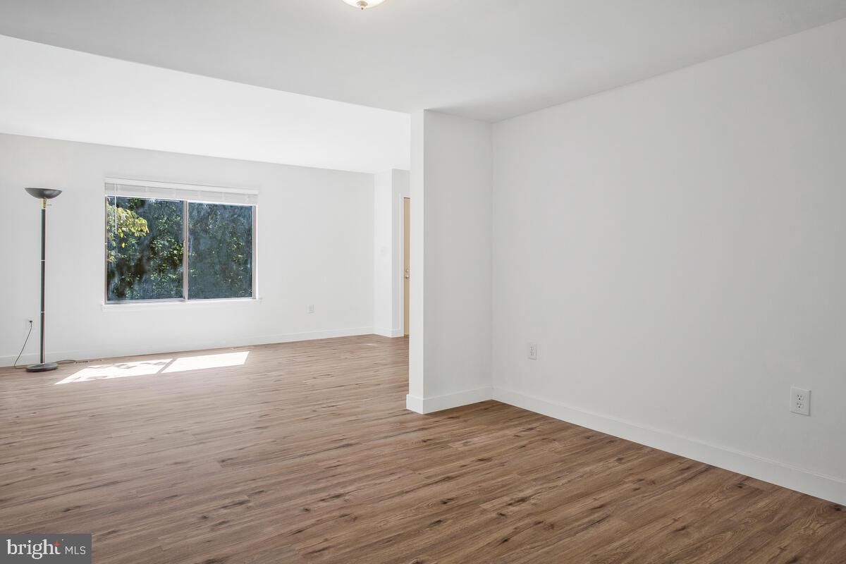 KIMBERLY WOODS VILLAGE - Residential