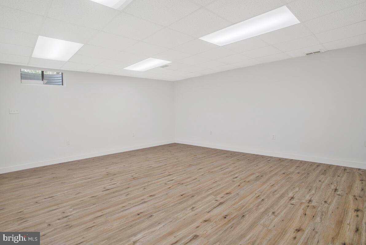 KIMBERLY WOODS VILLAGE - Residential