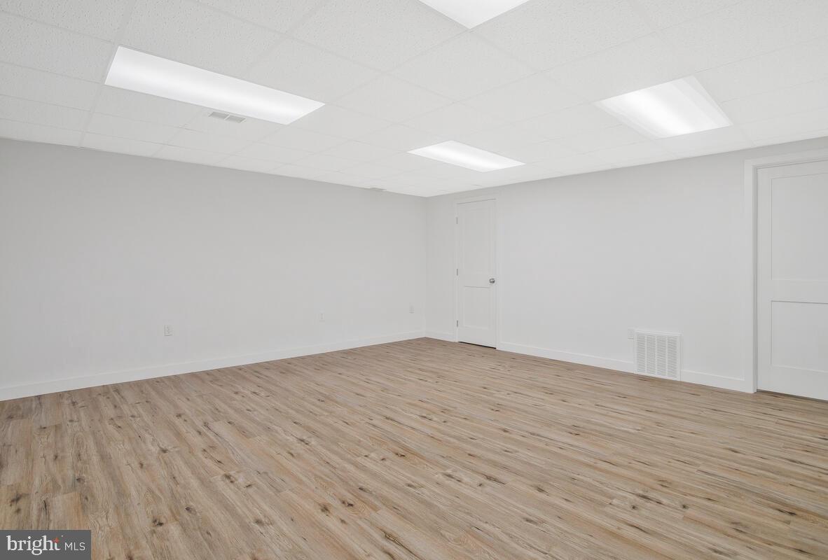 KIMBERLY WOODS VILLAGE - Residential