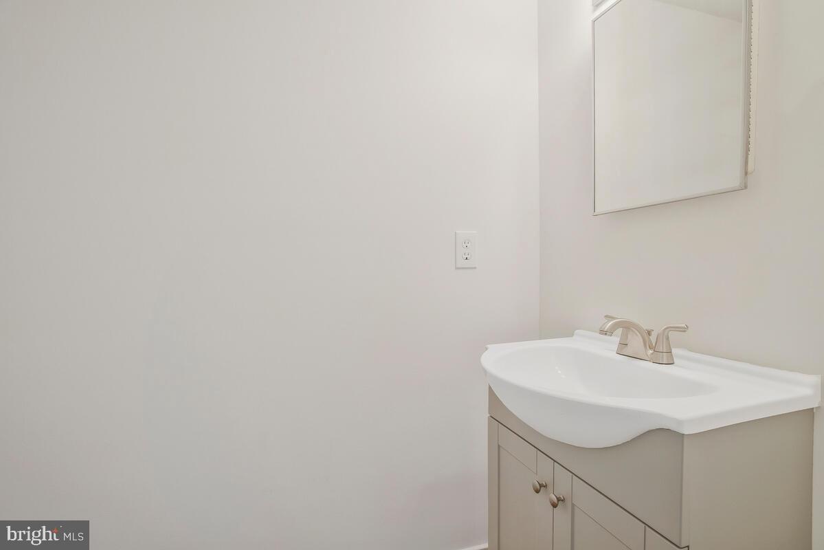 KIMBERLY WOODS VILLAGE - Residential