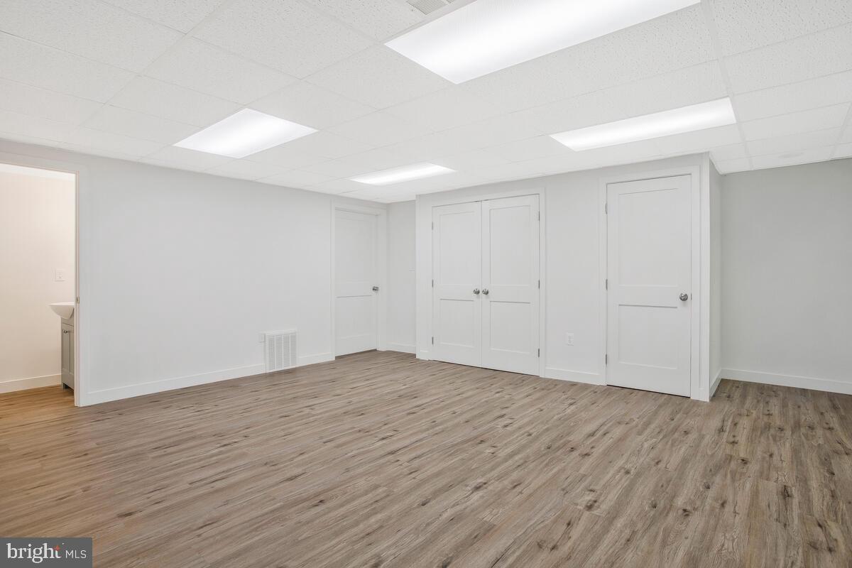 KIMBERLY WOODS VILLAGE - Residential