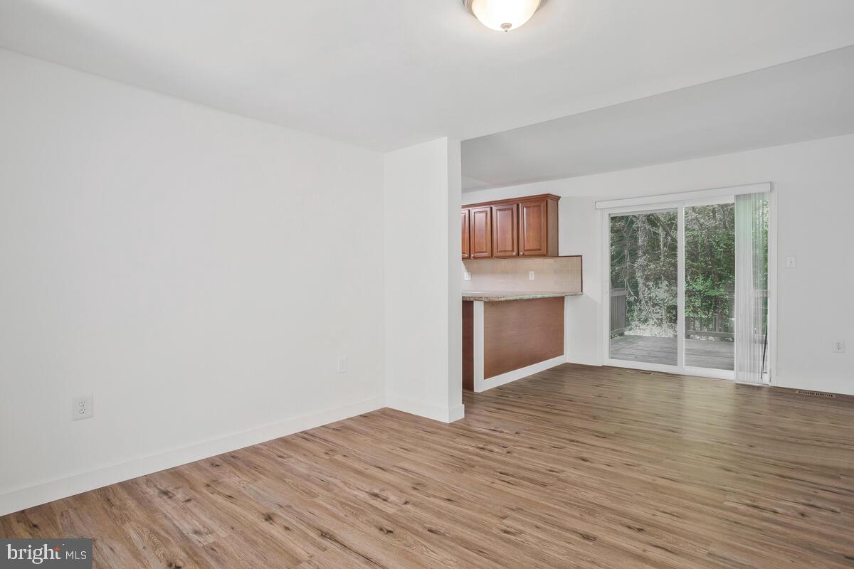 KIMBERLY WOODS VILLAGE - Residential