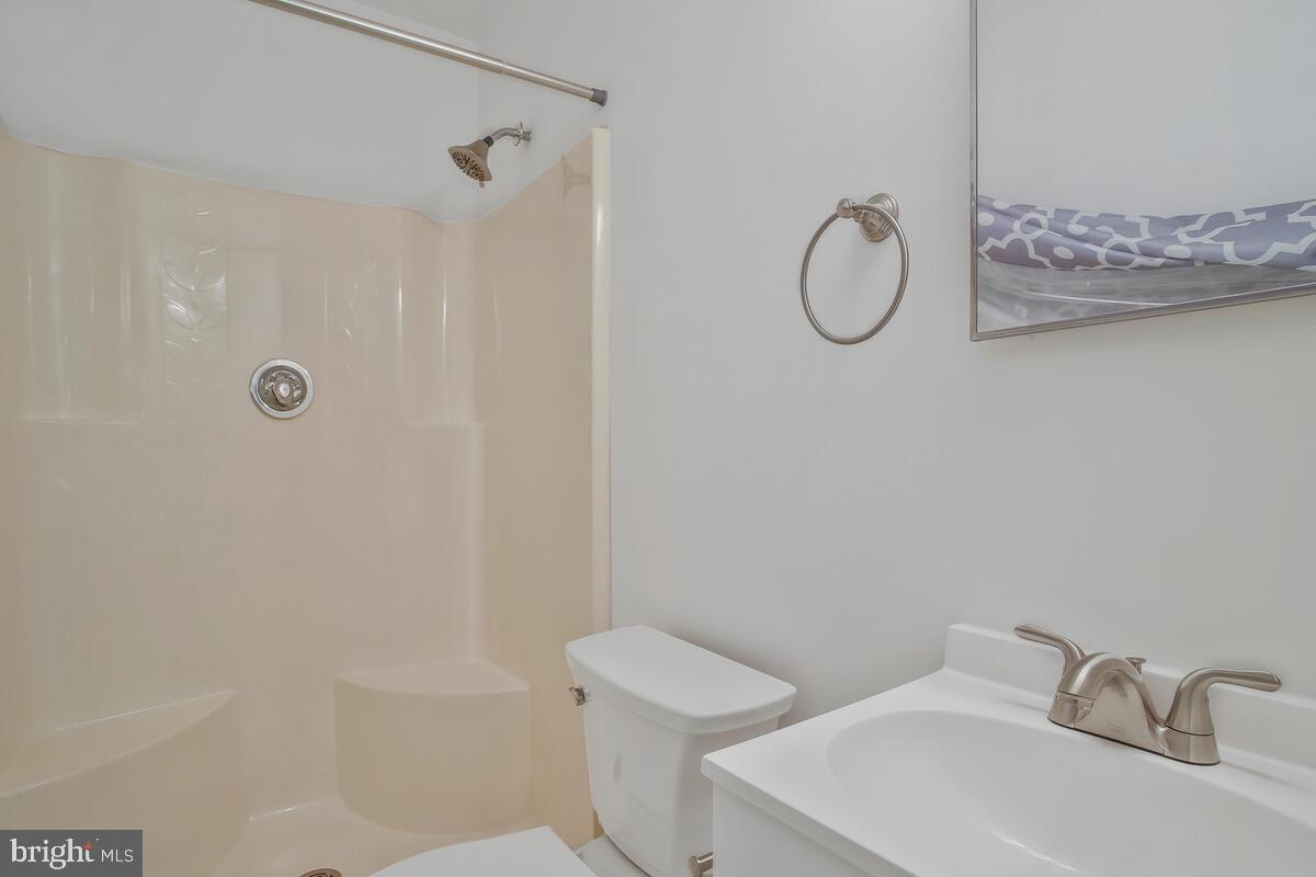 KIMBERLY WOODS VILLAGE - Residential