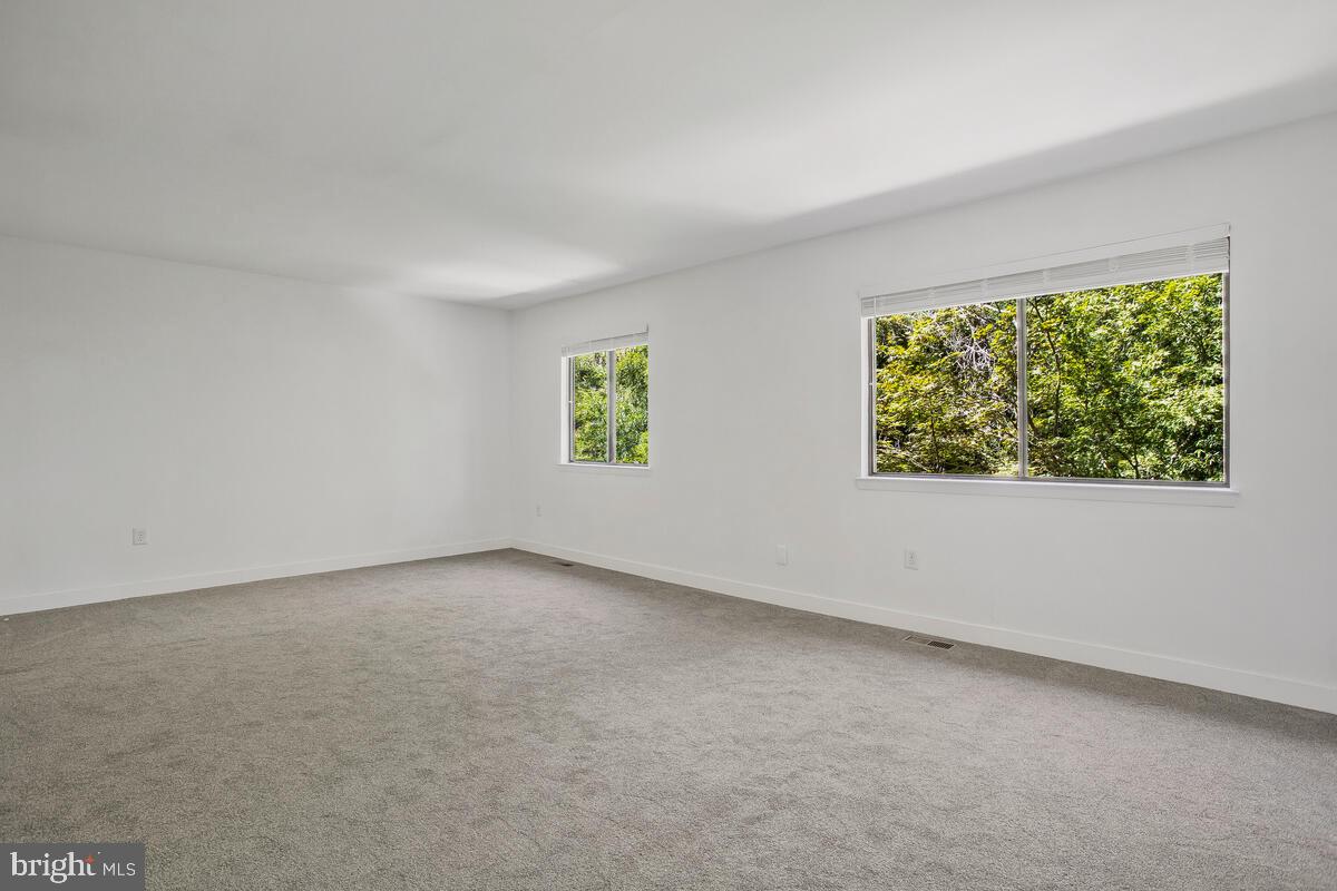 KIMBERLY WOODS VILLAGE - Residential