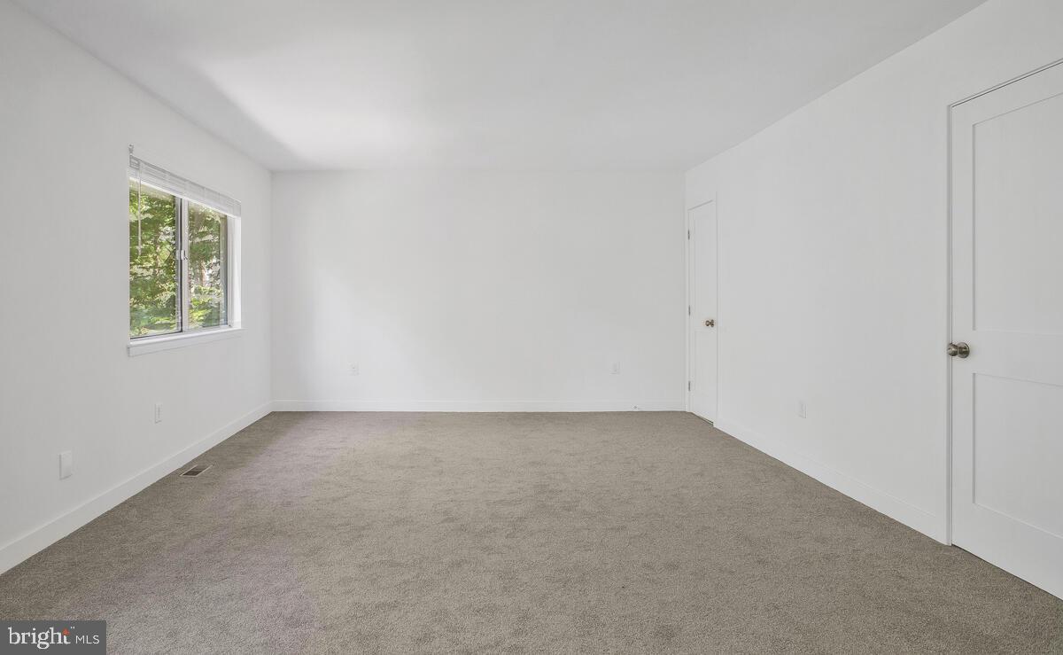 KIMBERLY WOODS VILLAGE - Residential