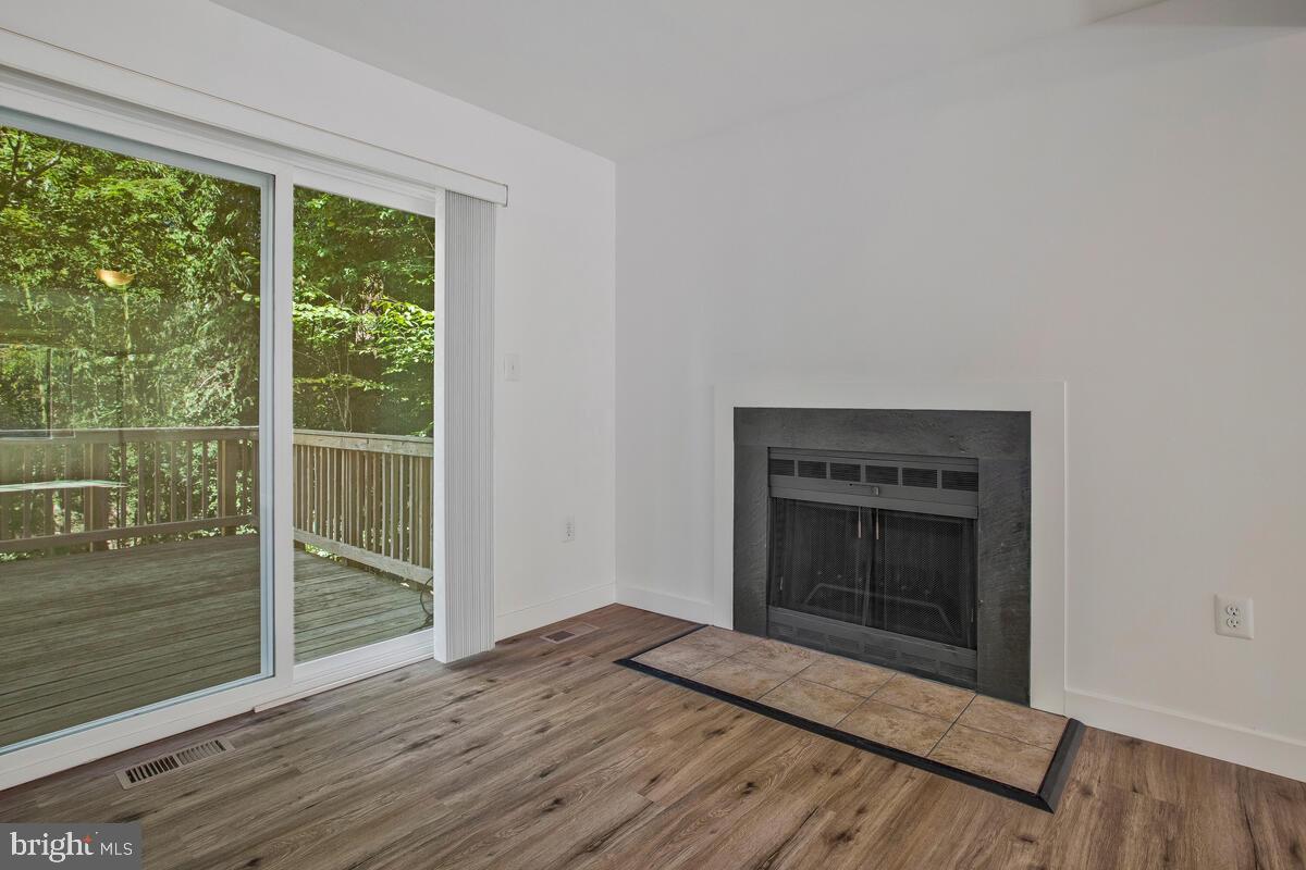 KIMBERLY WOODS VILLAGE - Residential