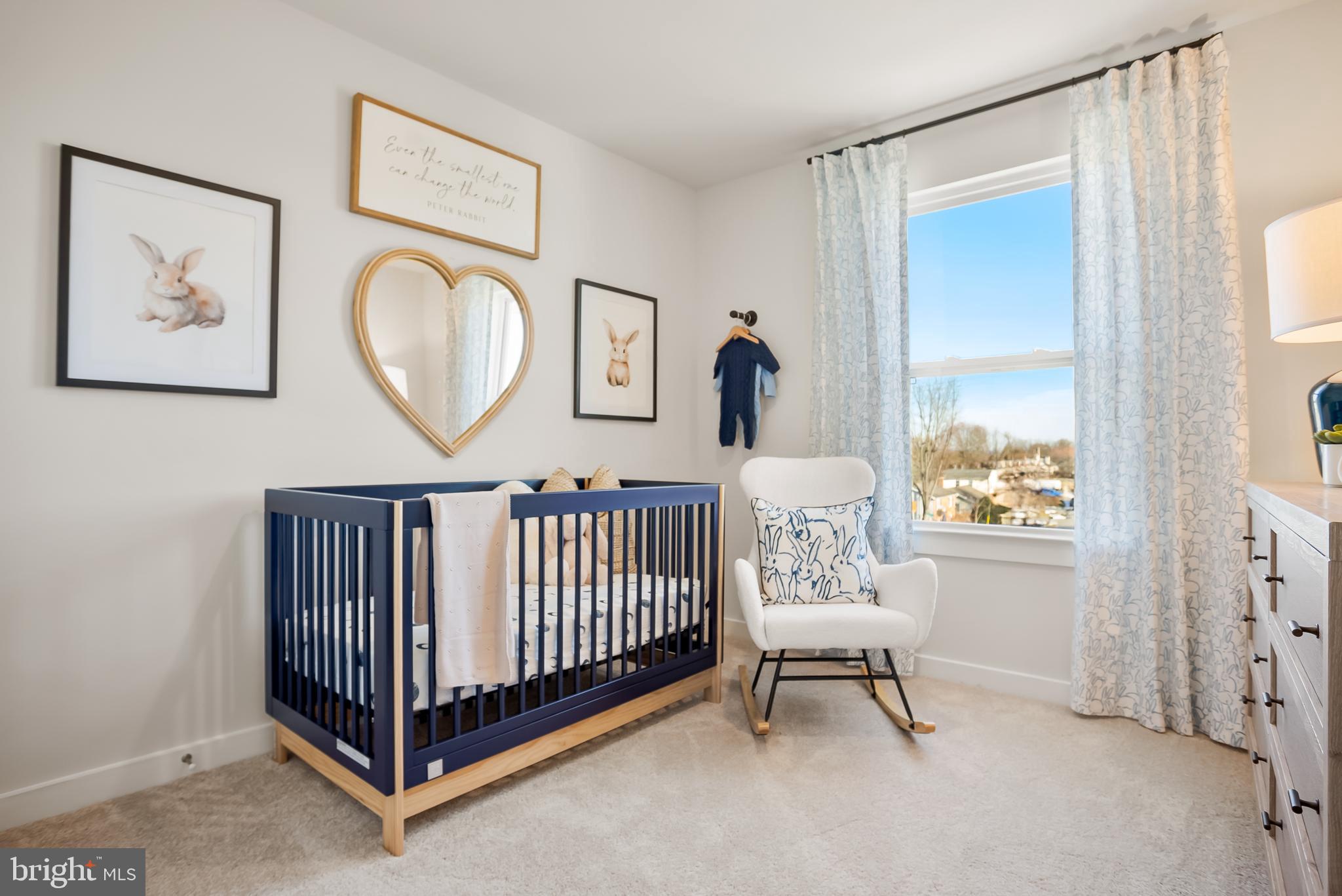ABRAMS POINTE - Residential