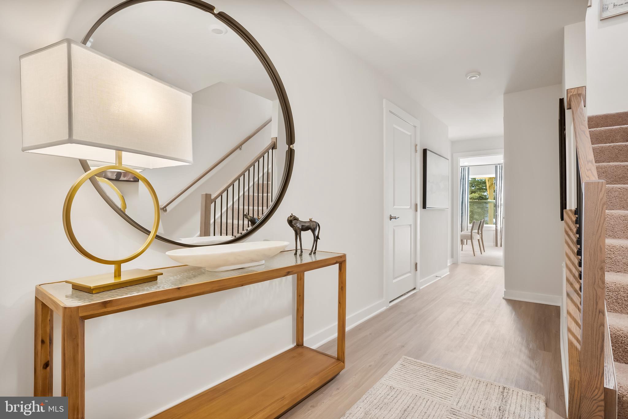 ABRAMS POINTE - Residential