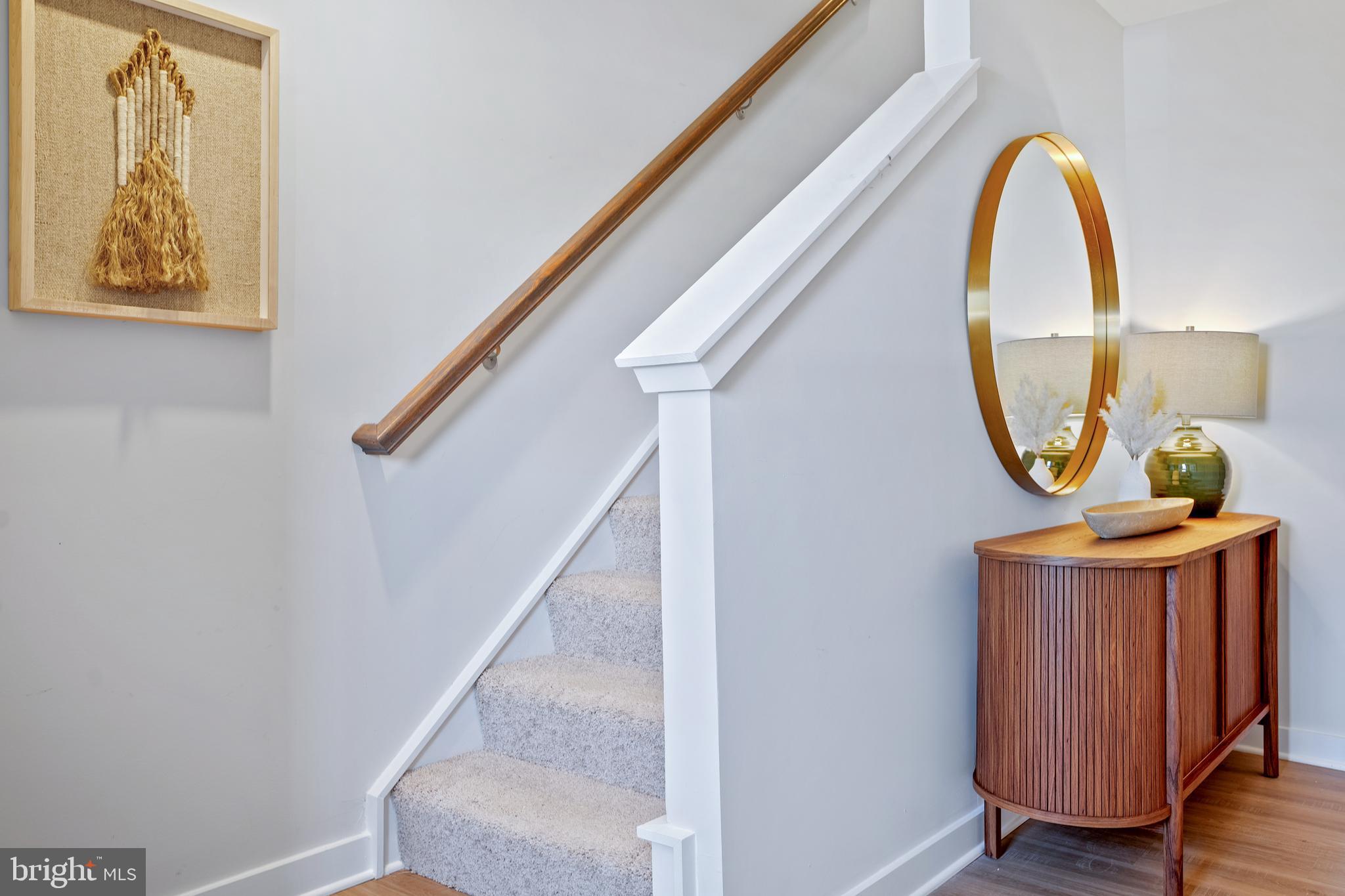 ABRAMS POINTE - Residential