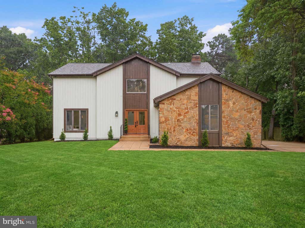 Photo of 6 Ashbrooke Drive, VOORHEES, NJ 08043 (MLS # NJCD2122192)