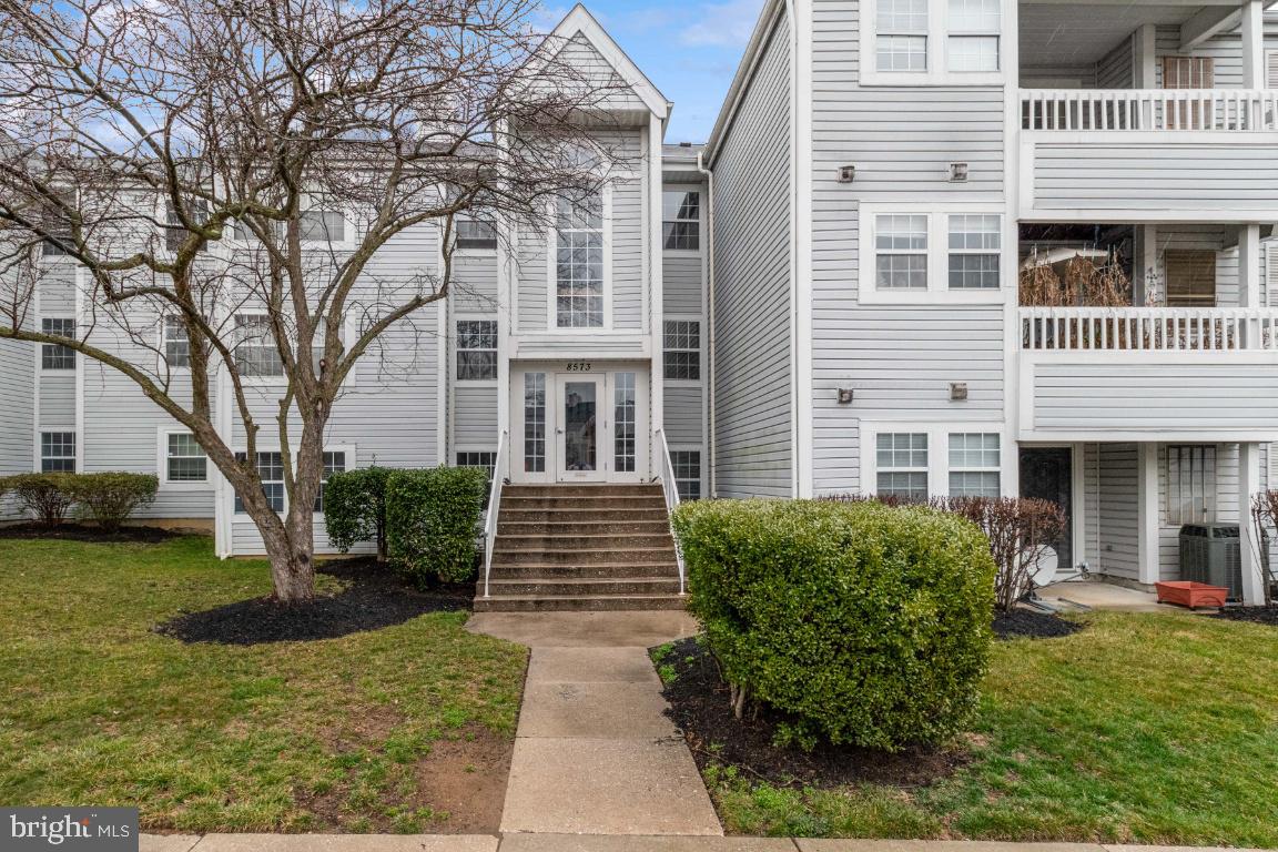 Charming and updated 3-bedroom, 2-bathroom condo on the second floor with 1,209 sq ft of living space. Features include luxury vinyl flooring, neutral paint tones, modern light fixtures, and stylish LED mirrors. The kitchen offers stainless steel appliances, refinished cabinets, sleek hardware, and a well-organized pantry. Enjoy a spacious storage room and in-unit GE washer/dryer. The open-concept living area leads to a private balcony, perfect for relaxing or entertaining. The primary bedroom boasts a 3-piece en-suite bath, an impressive wall of windows, and dual closets. Down the hall, you'll find two additional bedrooms and a beautifully updated full bath. Assigned parking included, with ample guest parking available. Community amenities include a pool and tot lot. Prime location with easy access to major highways, shopping, and more!