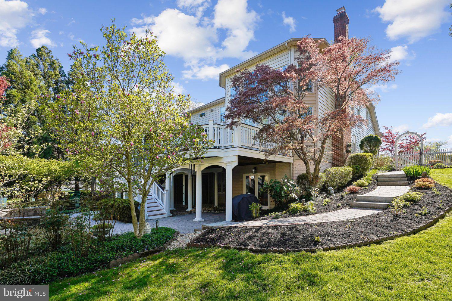 HUNTER MILL ESTATES - Residential