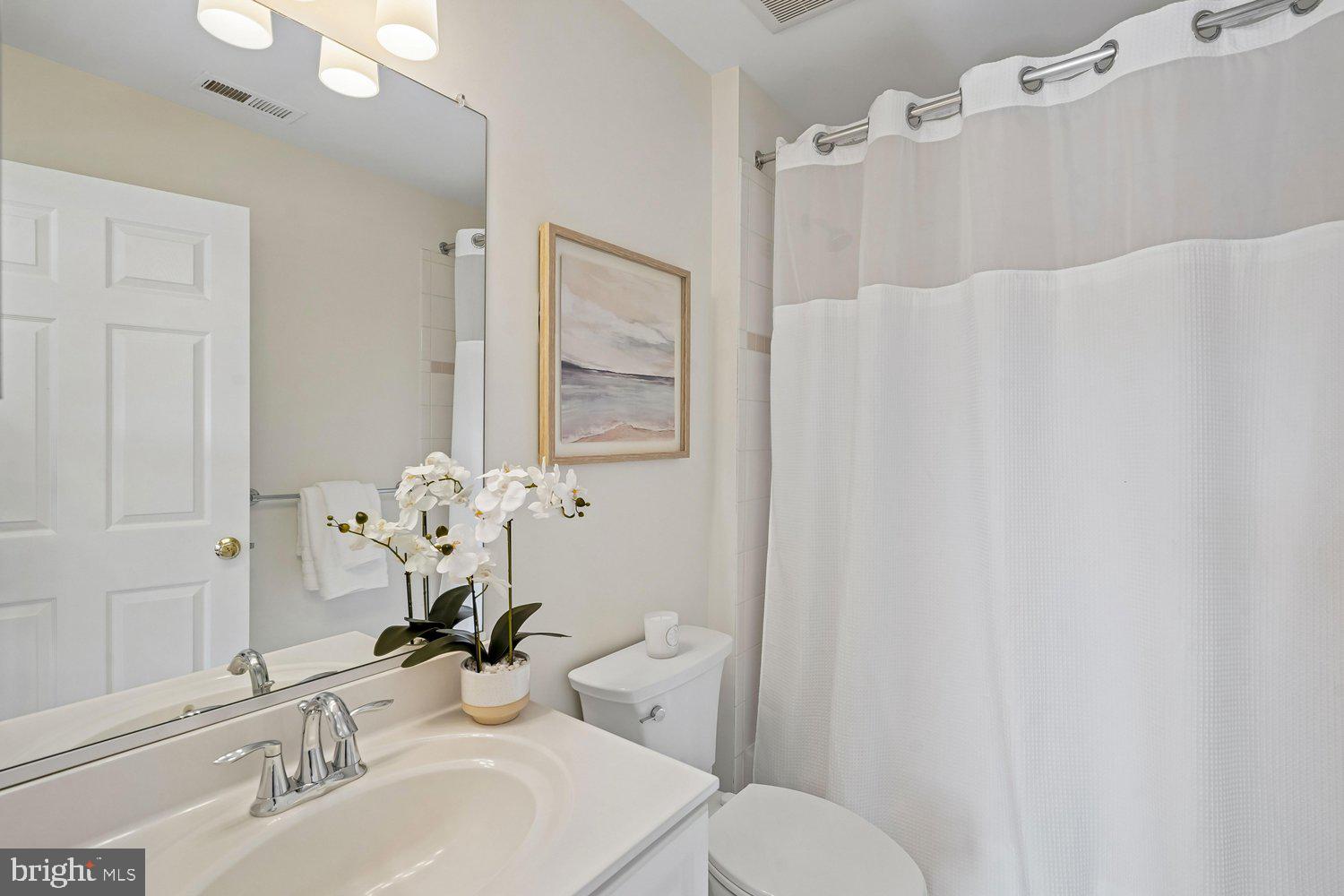 HUNTER MILL ESTATES - Residential