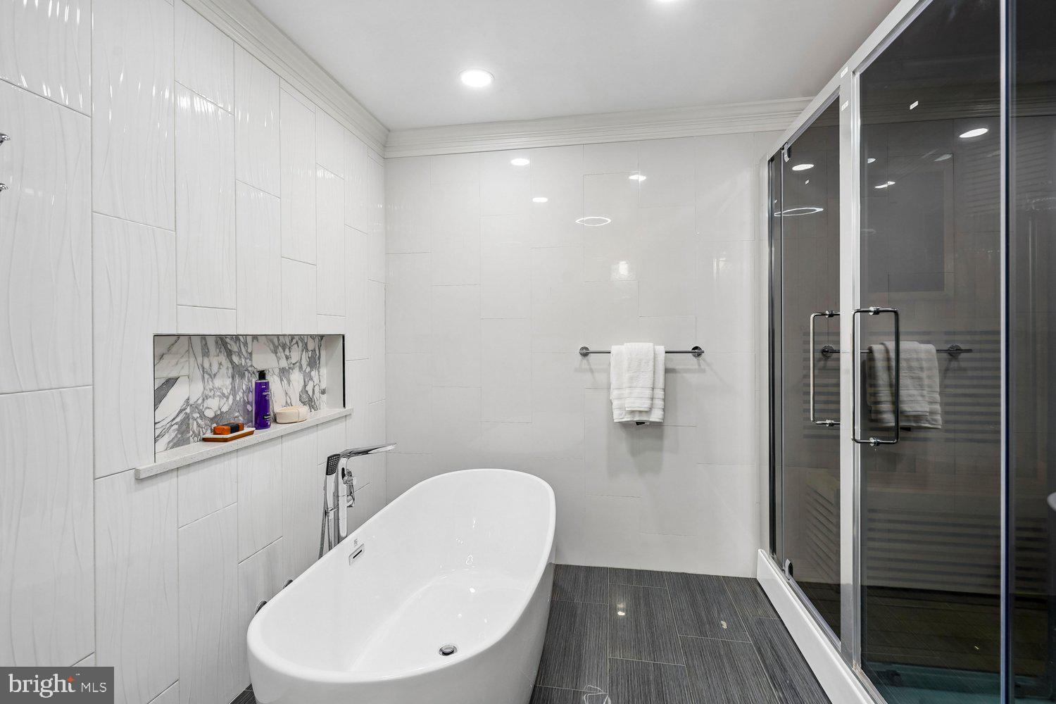 HUNTER MILL ESTATES - Residential