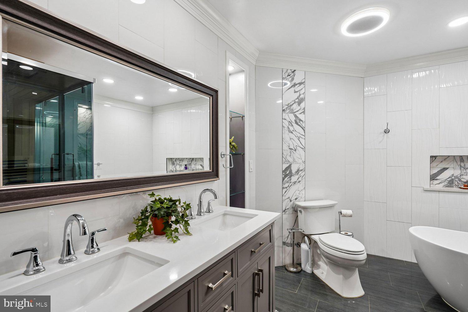 HUNTER MILL ESTATES - Residential