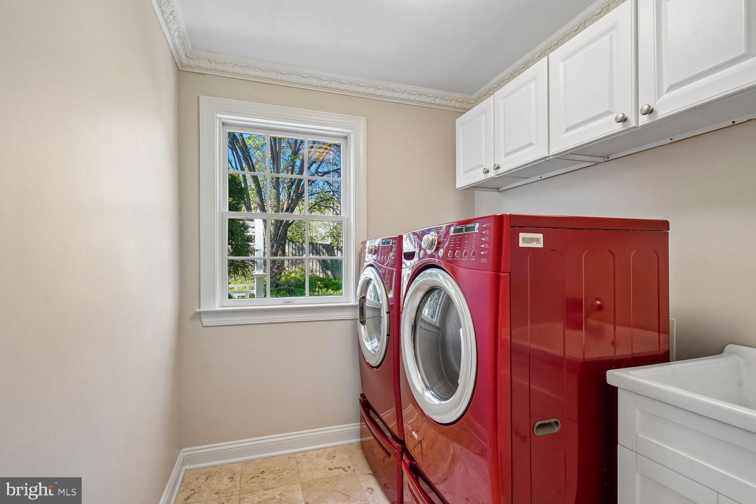 HUNTER MILL ESTATES - Residential