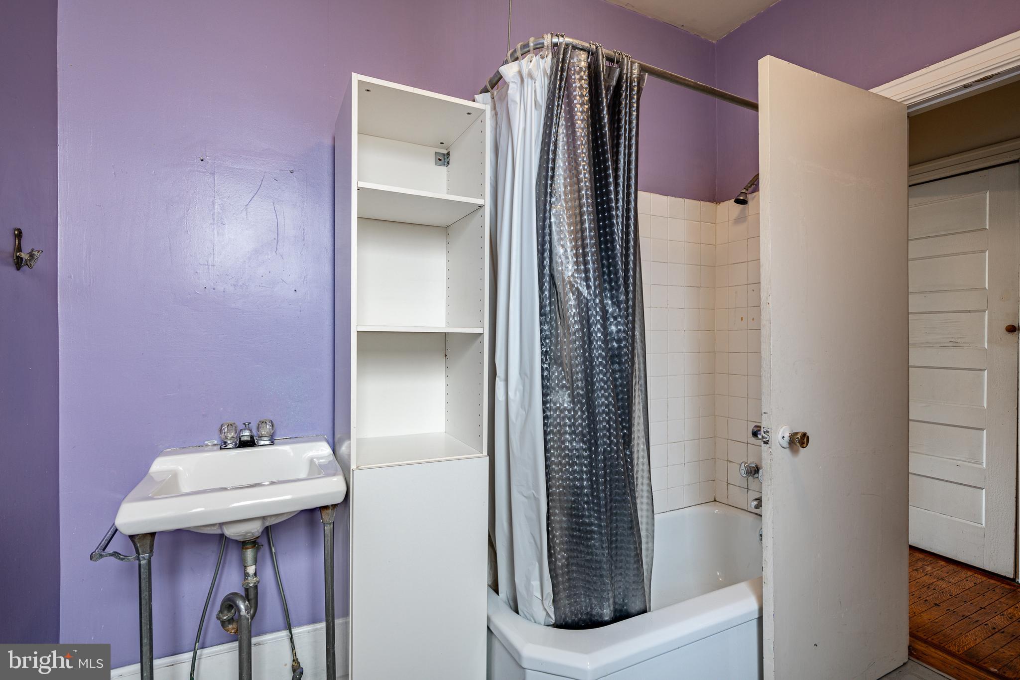 POWELTON VILLAGE - Residential