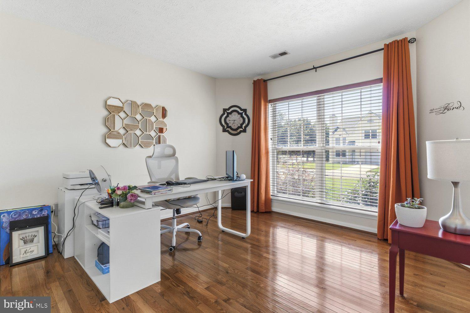 6103 GRAY WOLF COURT