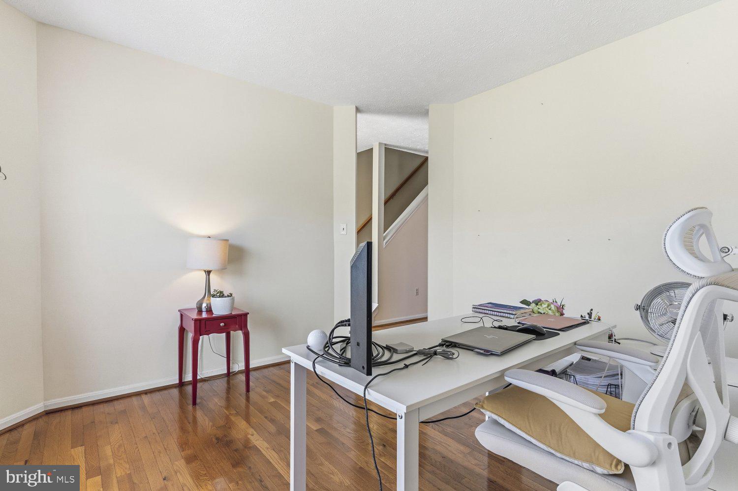 6103 GRAY WOLF COURT