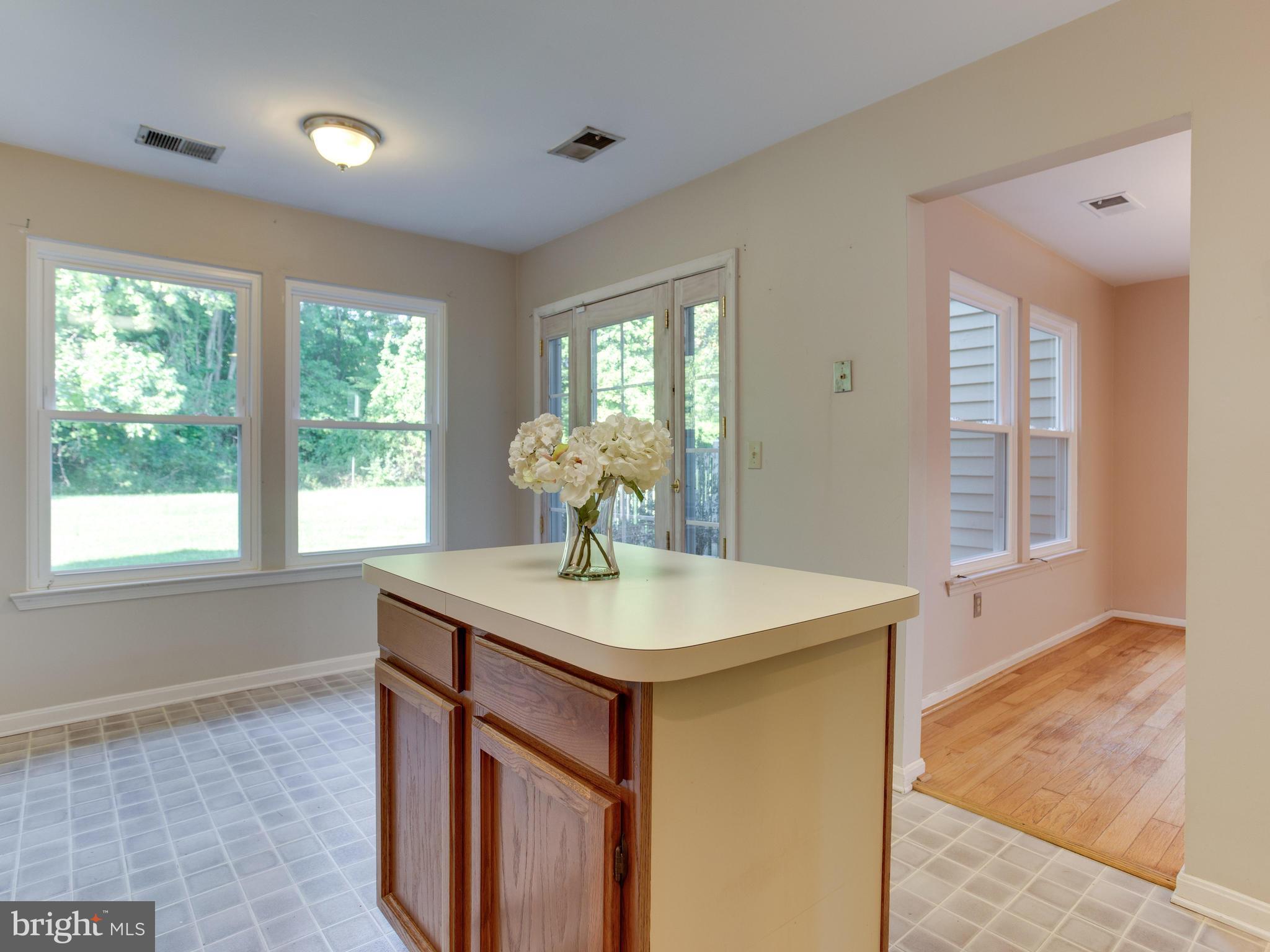 HUNT MEADOW - Residential