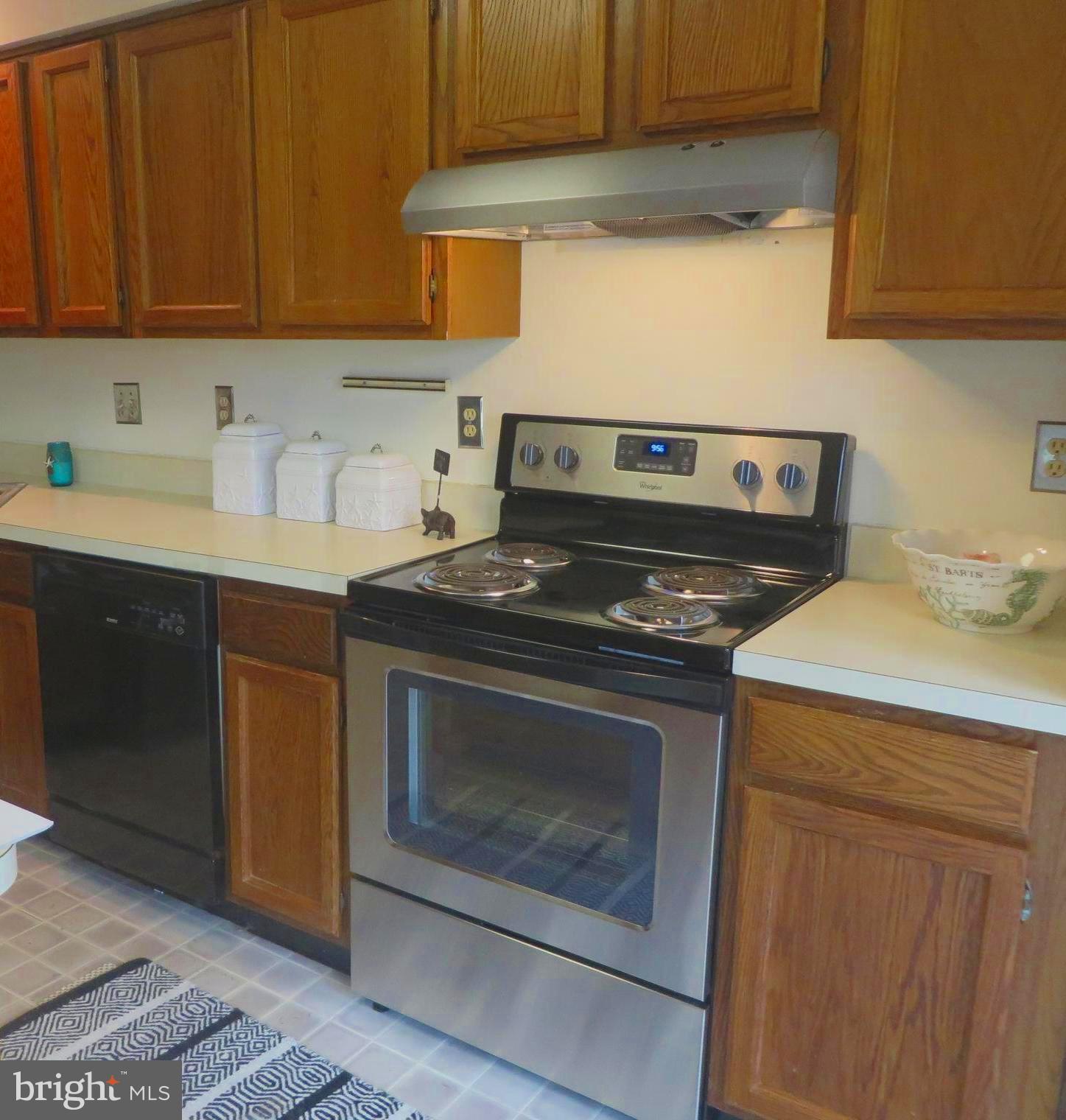 HUNT MEADOW - Residential