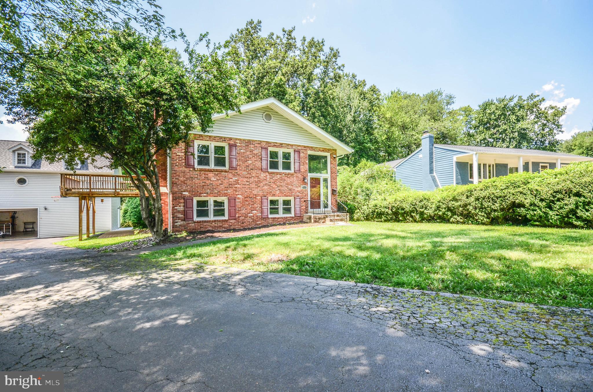 2812 YEONAS DRIVE