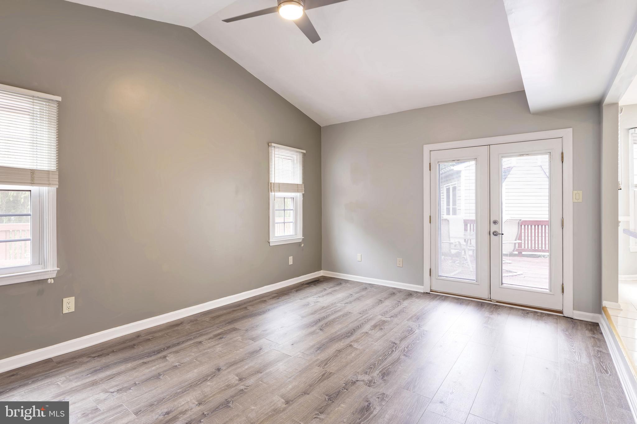 LANDSDOWNE - Residential Lease