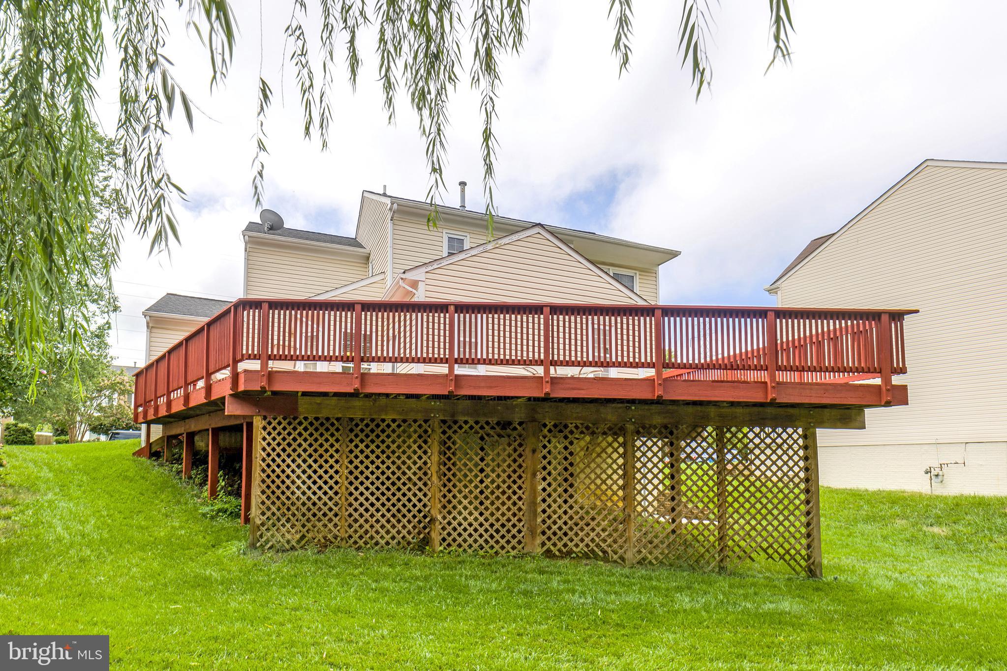 LANDSDOWNE - Residential Lease