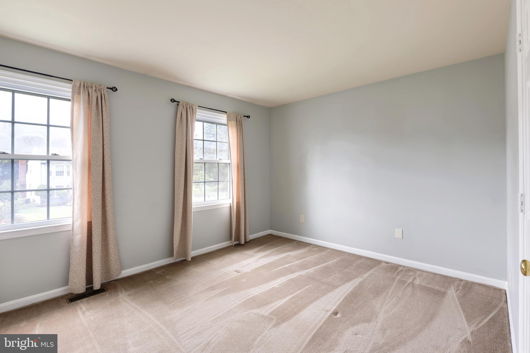 LANDSDOWNE - Residential Lease