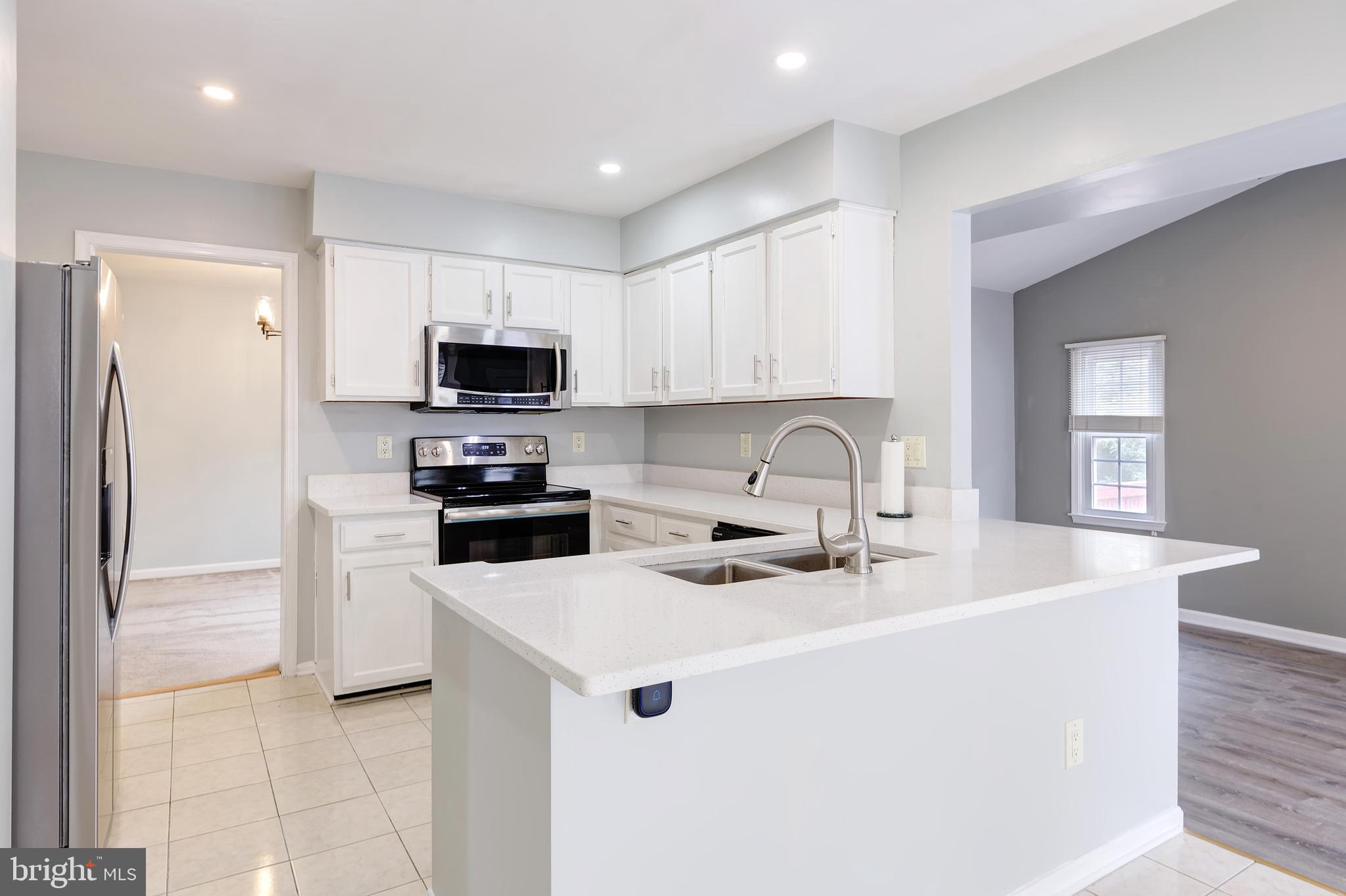 LANDSDOWNE - Residential Lease