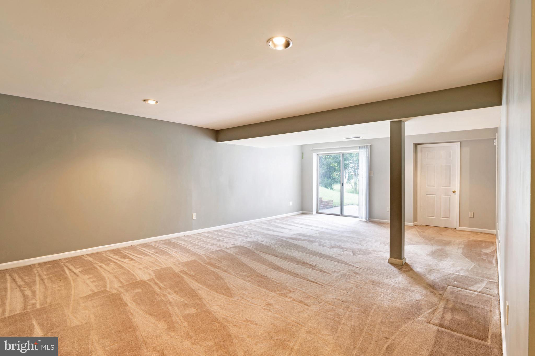 LANDSDOWNE - Residential Lease