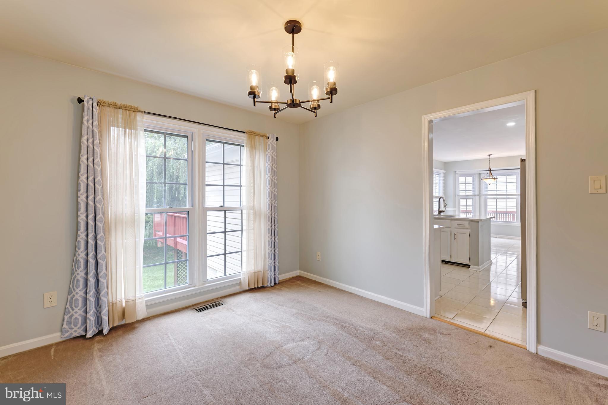 LANDSDOWNE - Residential Lease