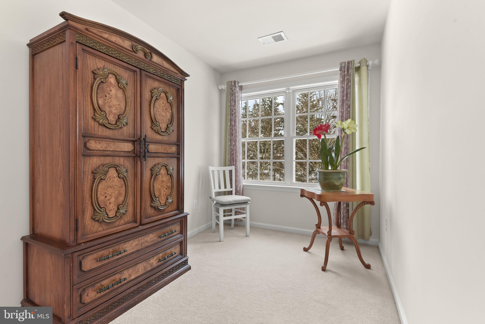 HEARTHSTONE AT VILLAGE CREST CONDOMINIUMS - Residential