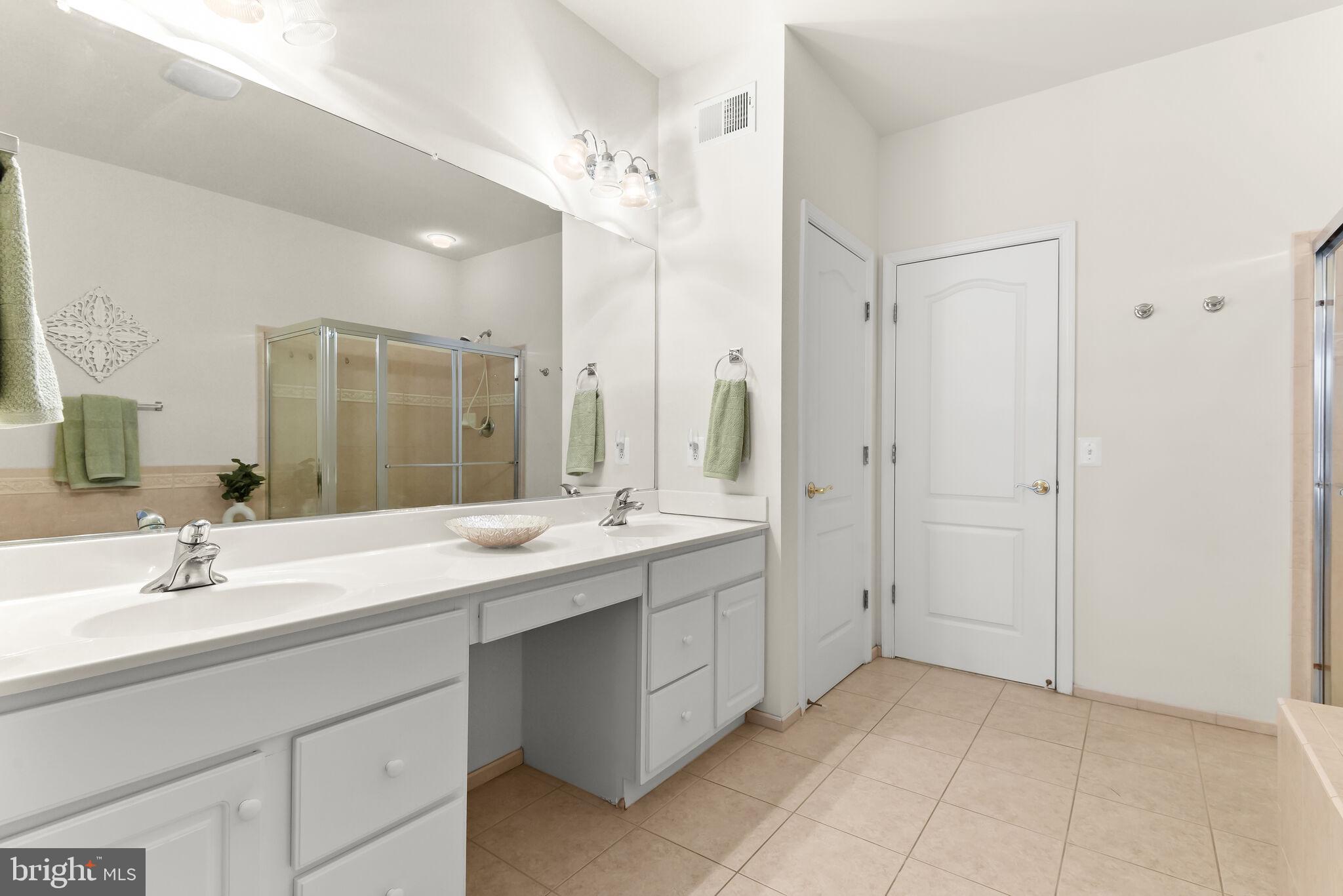 HEARTHSTONE AT VILLAGE CREST CONDOMINIUMS - Residential