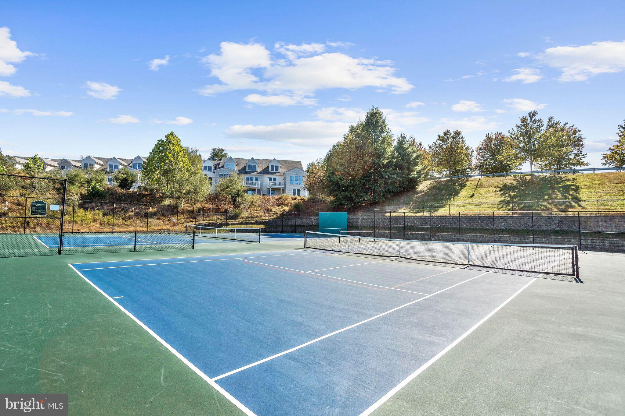 HEARTHSTONE AT VILLAGE CREST CONDOMINIUMS - Residential