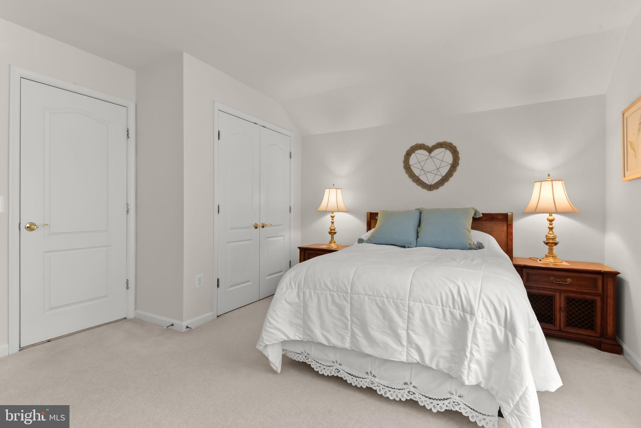 HEARTHSTONE AT VILLAGE CREST CONDOMINIUMS - Residential