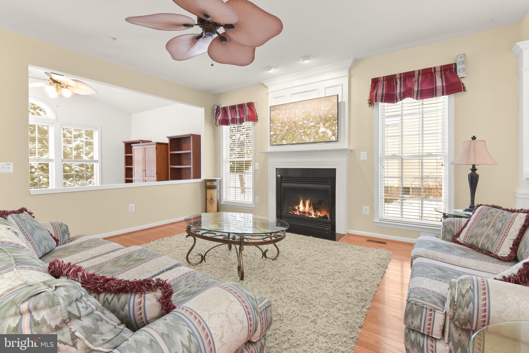 HEARTHSTONE AT VILLAGE CREST CONDOMINIUMS - Residential