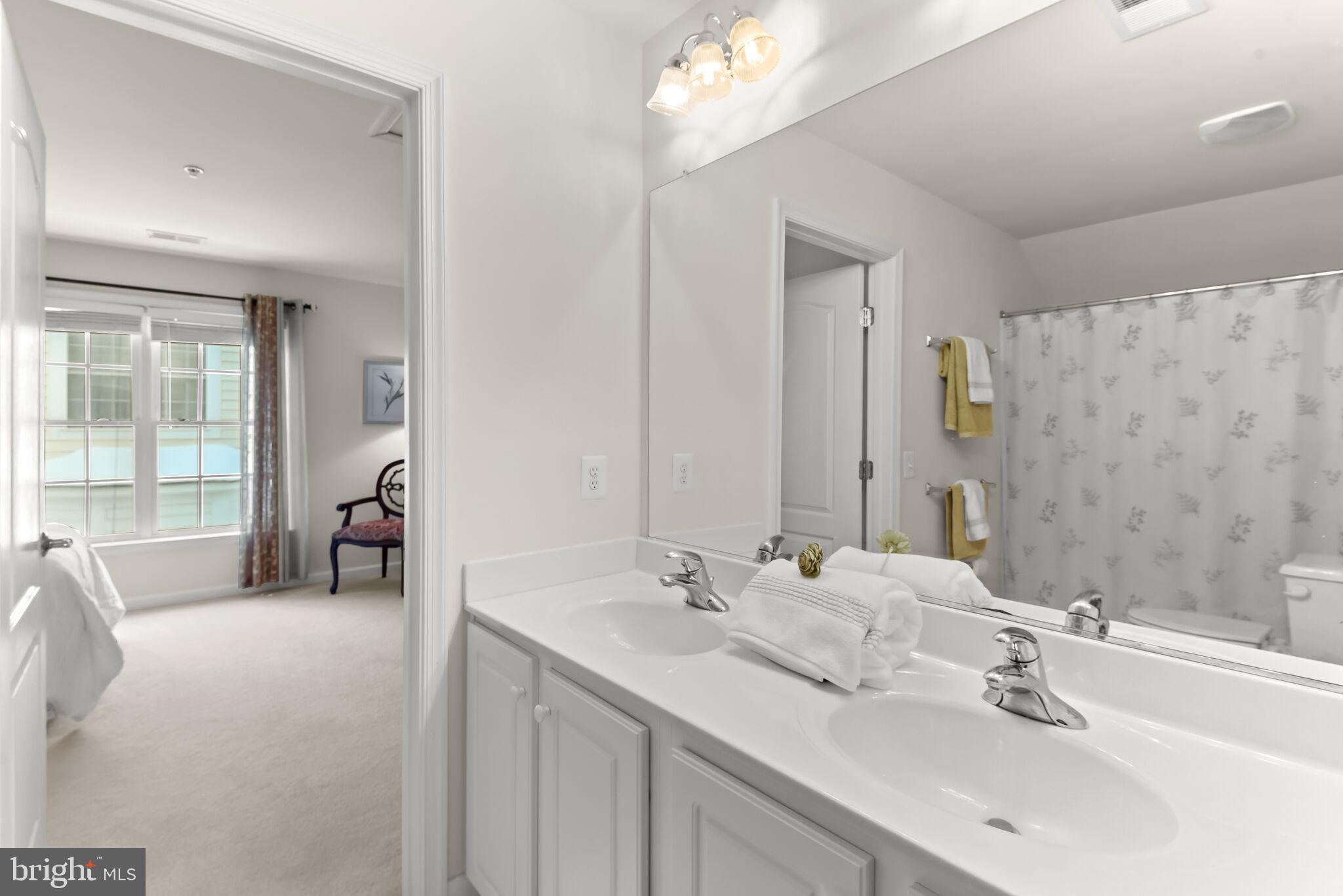 HEARTHSTONE AT VILLAGE CREST CONDOMINIUMS - Residential