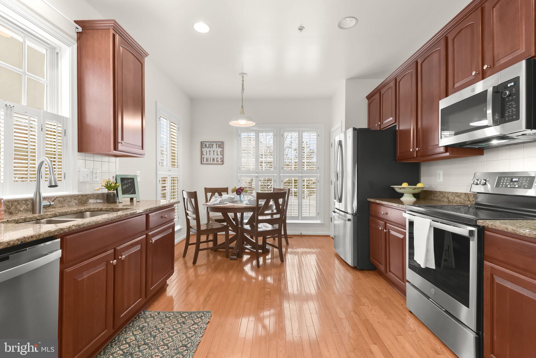 HEARTHSTONE AT VILLAGE CREST CONDOMINIUMS - Residential