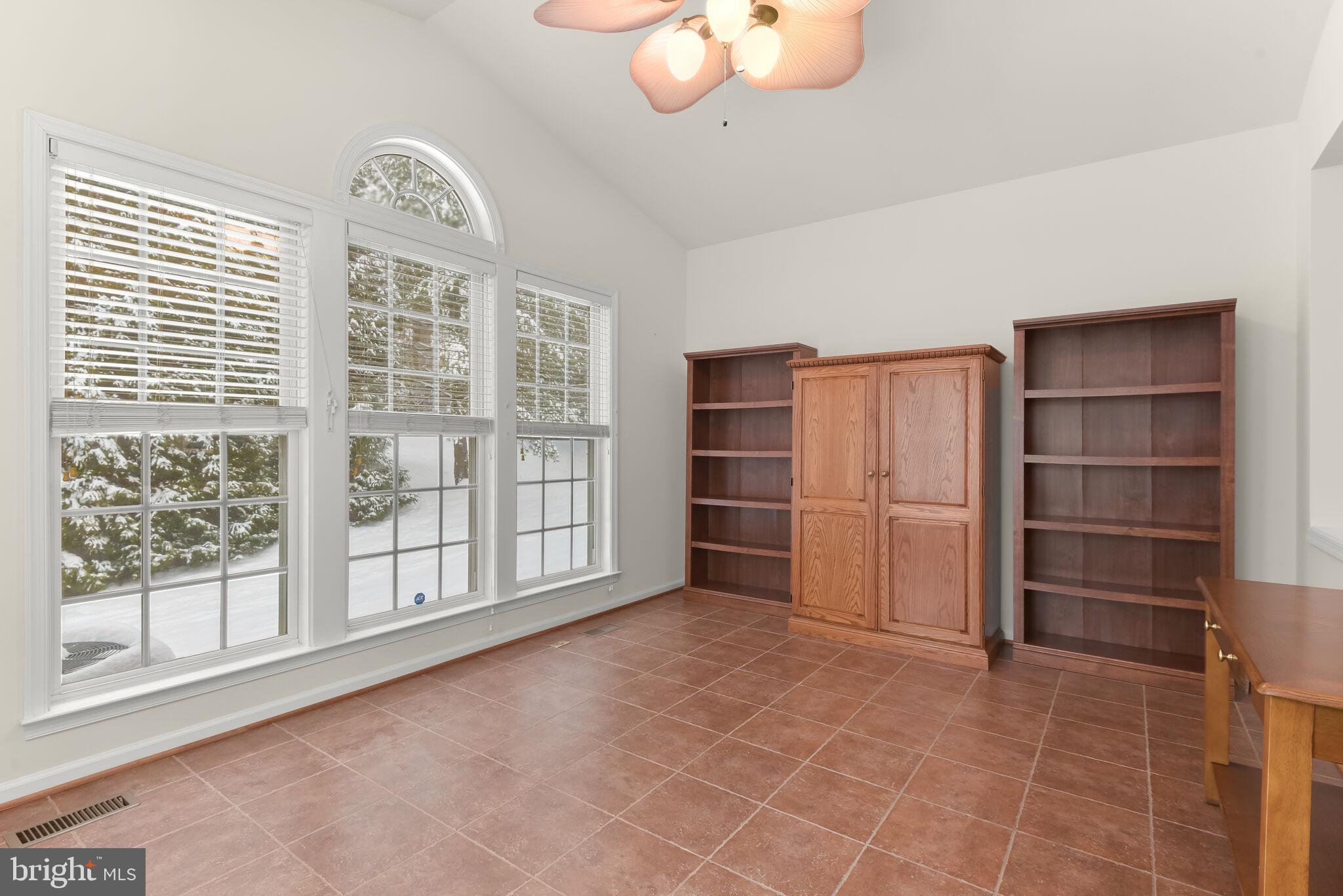 HEARTHSTONE AT VILLAGE CREST CONDOMINIUMS - Residential