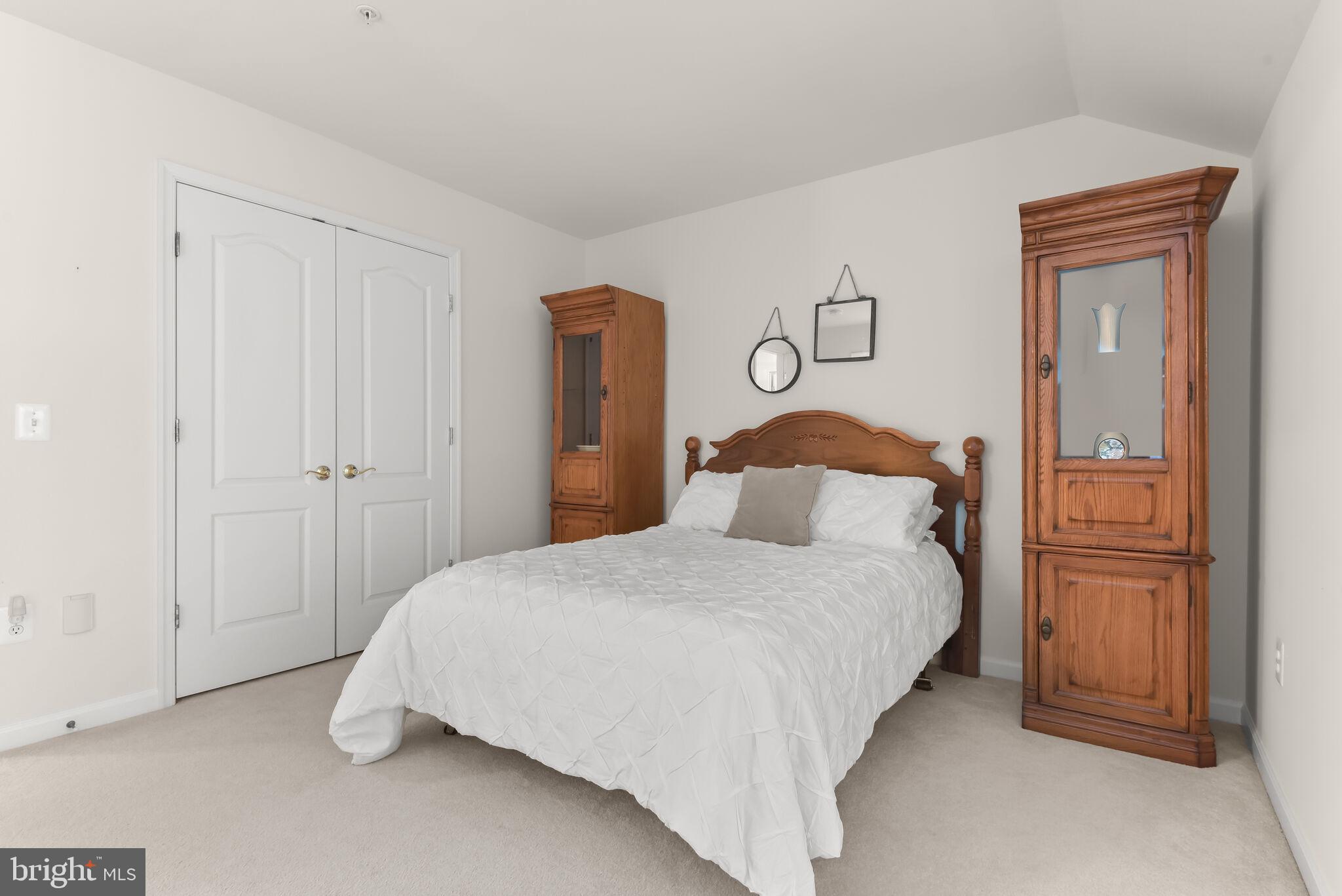 HEARTHSTONE AT VILLAGE CREST CONDOMINIUMS - Residential